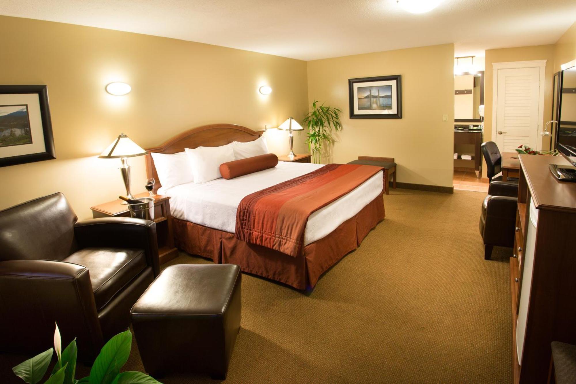 Best Western Sicamous Inn Экстерьер фото